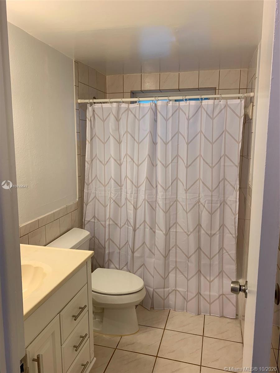 VILLAGE OF KINGS CREEK CO - Residential Lease