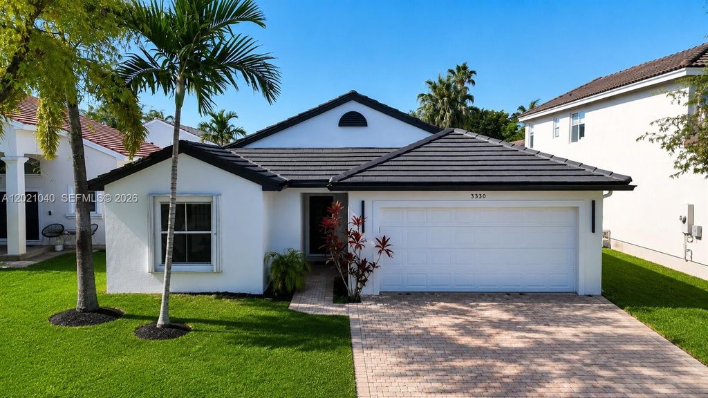 Photo of 3330 SW 50th St, Hollywood, FL 33312 (MLS # A12021040)