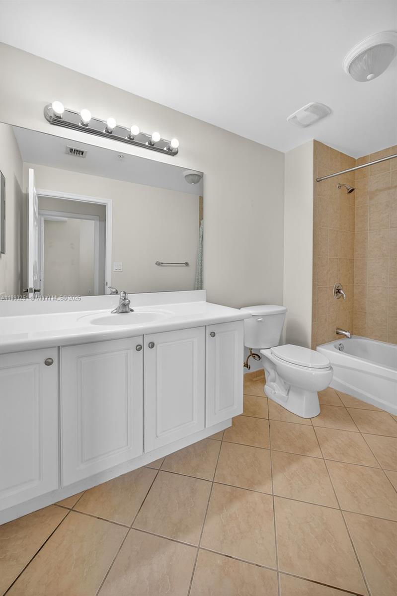 COLONNADE AT DADELAND SE - Residential