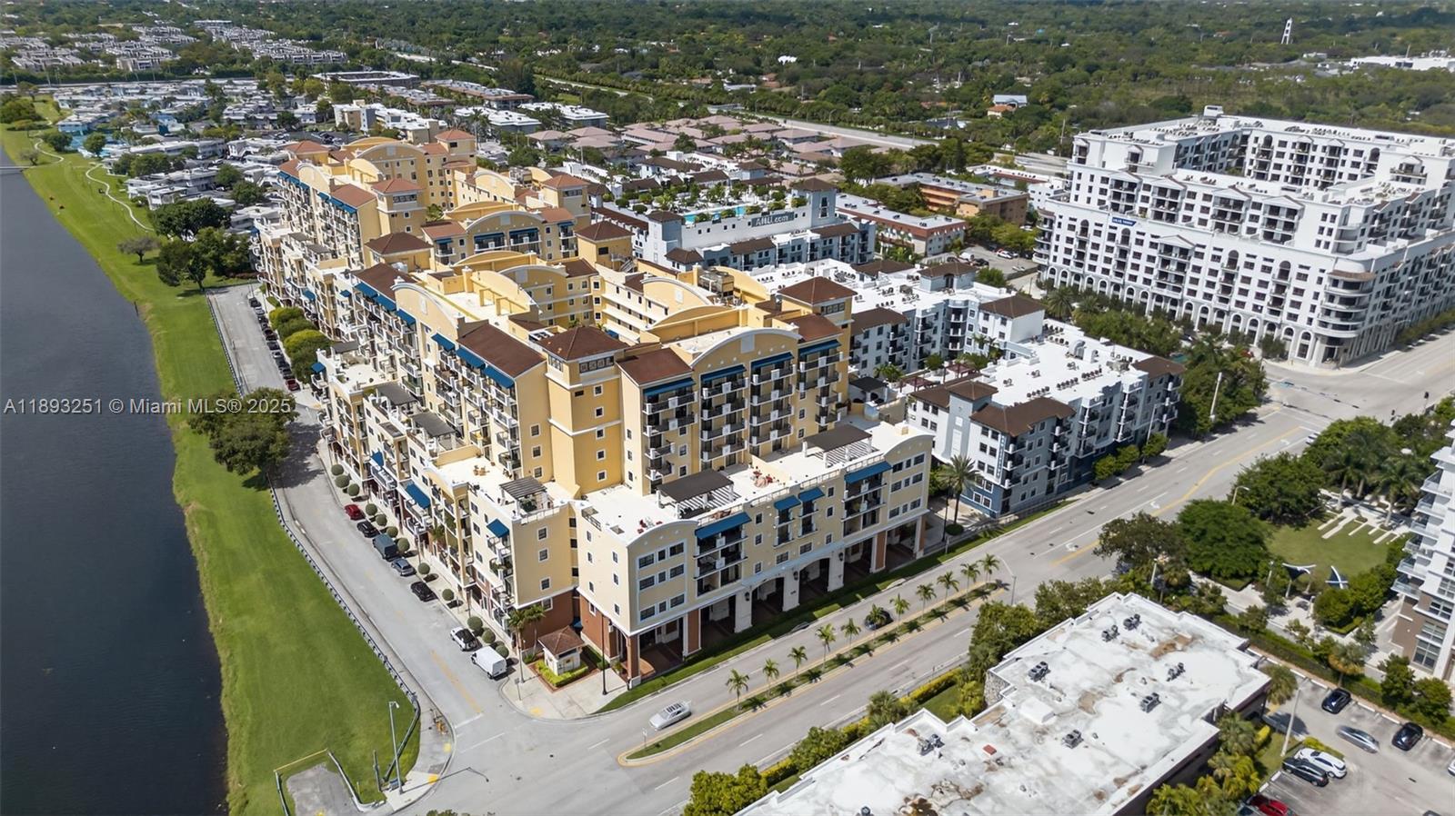 COLONNADE AT DADELAND SE - Residential