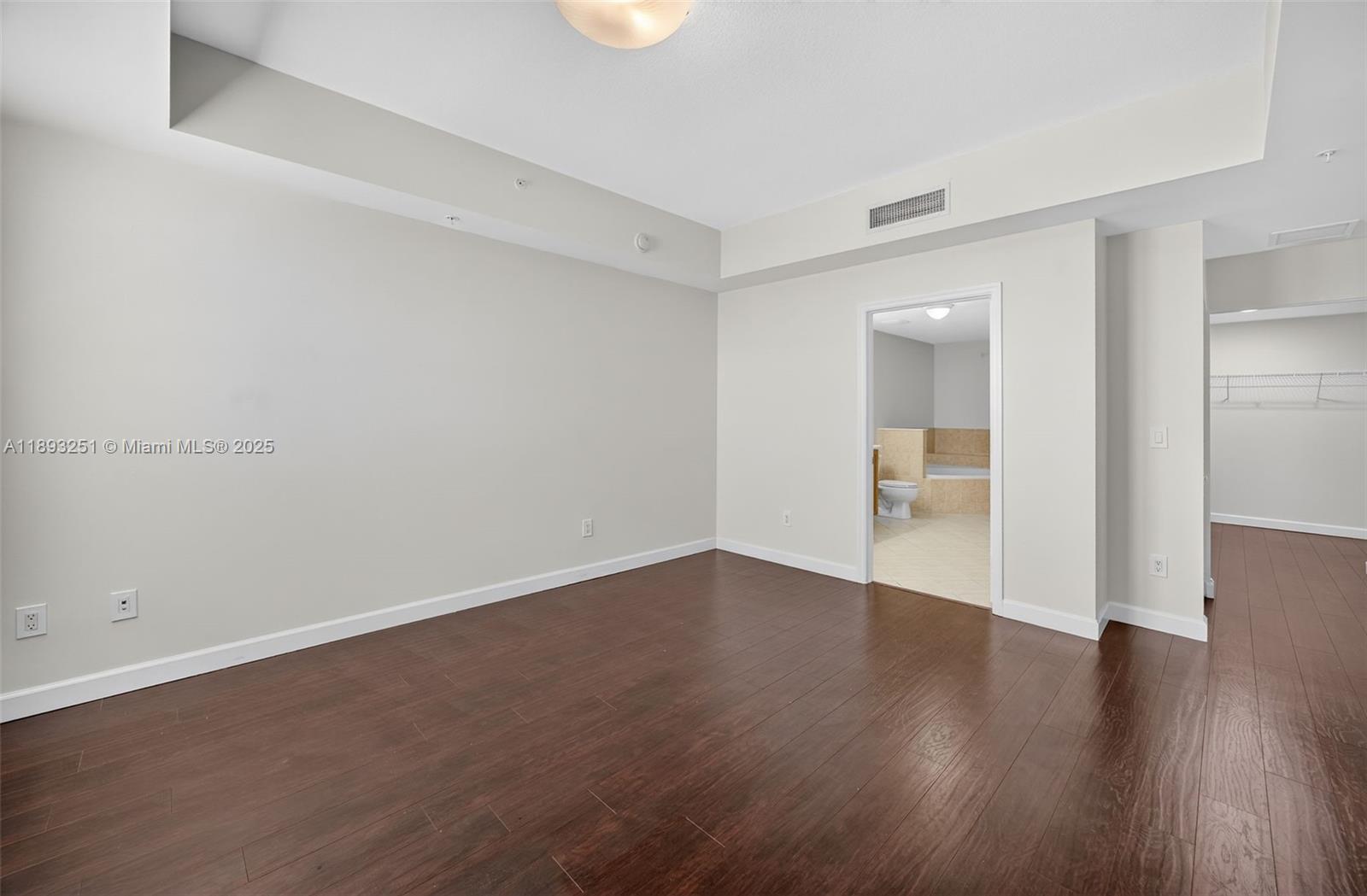 COLONNADE AT DADELAND SE - Residential