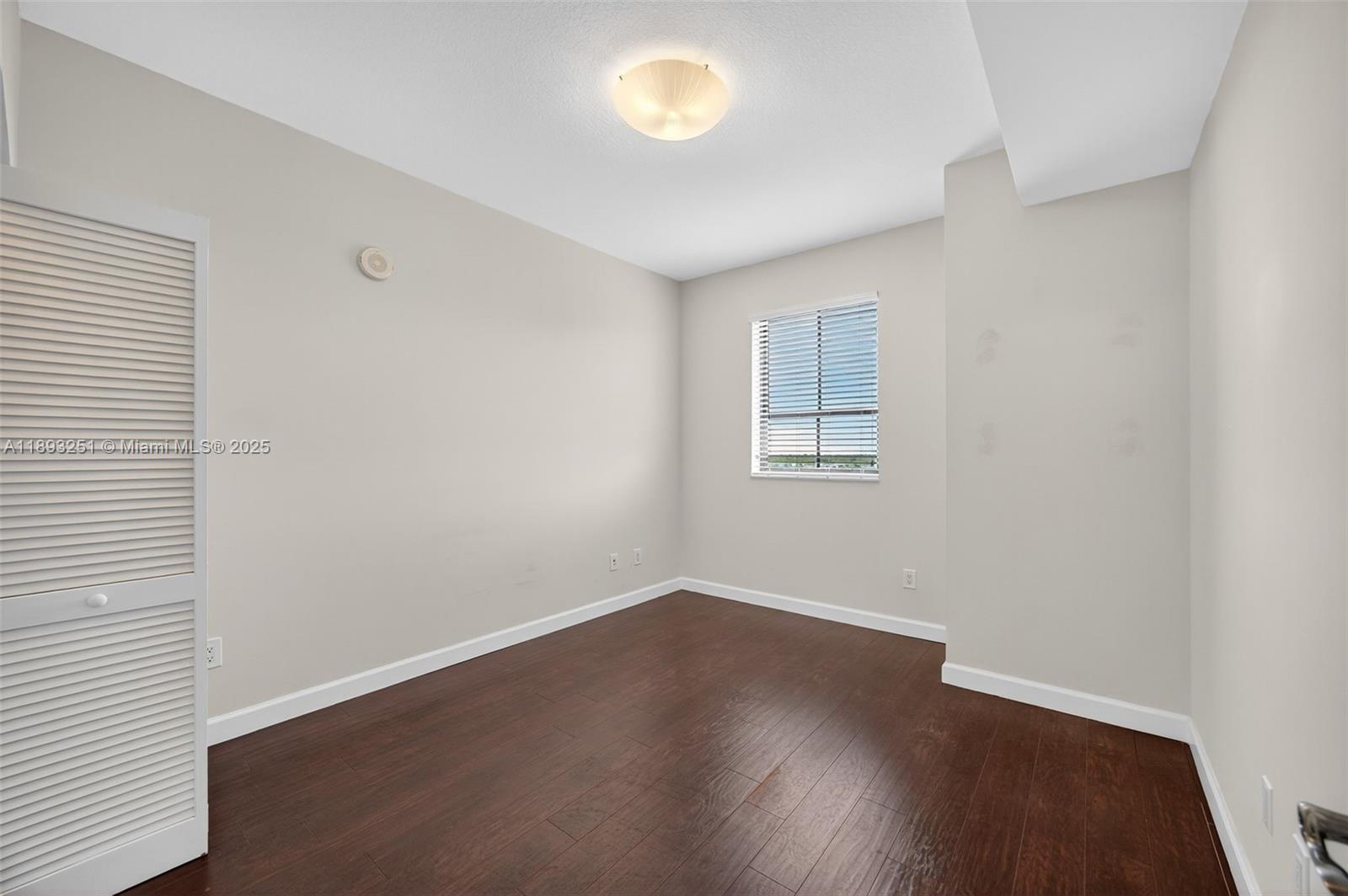 COLONNADE AT DADELAND SE - Residential