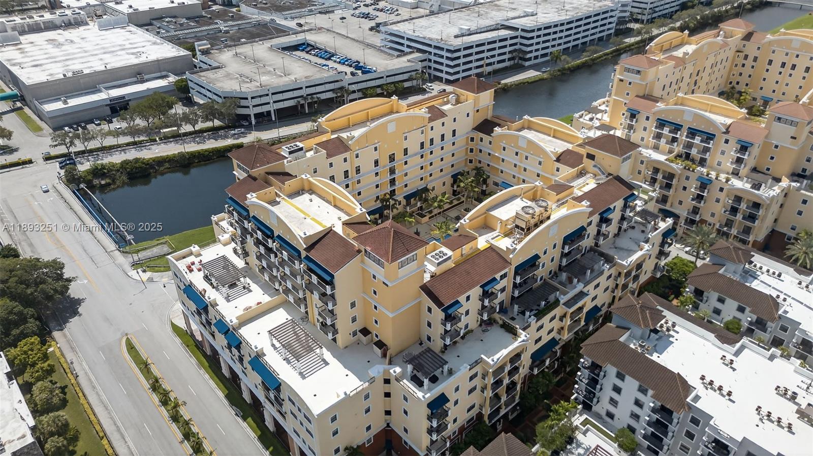 COLONNADE AT DADELAND SE - Residential
