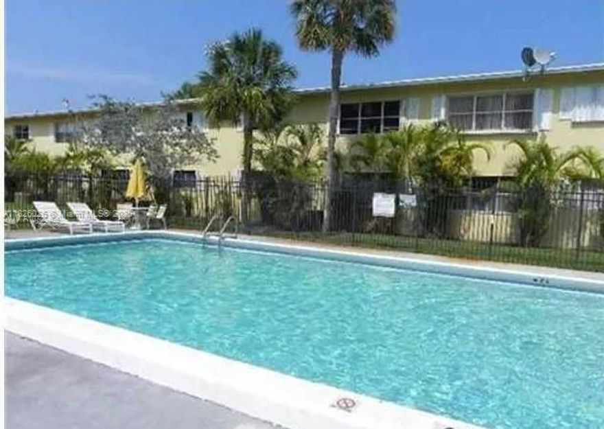 Great 2/1 condo in the serene community of Sequoia Gardens. Tile floors, Nicely updated kitchen with granite countertops and wood cabinets. Bath updated with Jacuzzi and master walk-in closet. Community offers club house complete with pool and picnic area . Very pretty front view of nearby ballpark . don t miss out on this great opportunity
All ages
Pets welcome