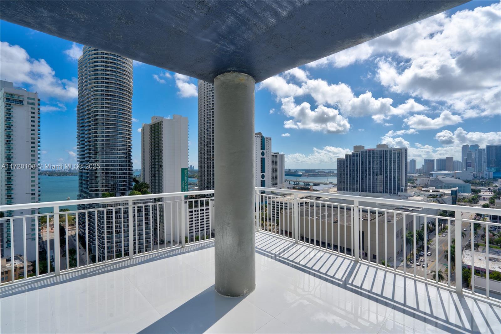 1800 BISCAYNE PLAZA CONDO - Residential Lease