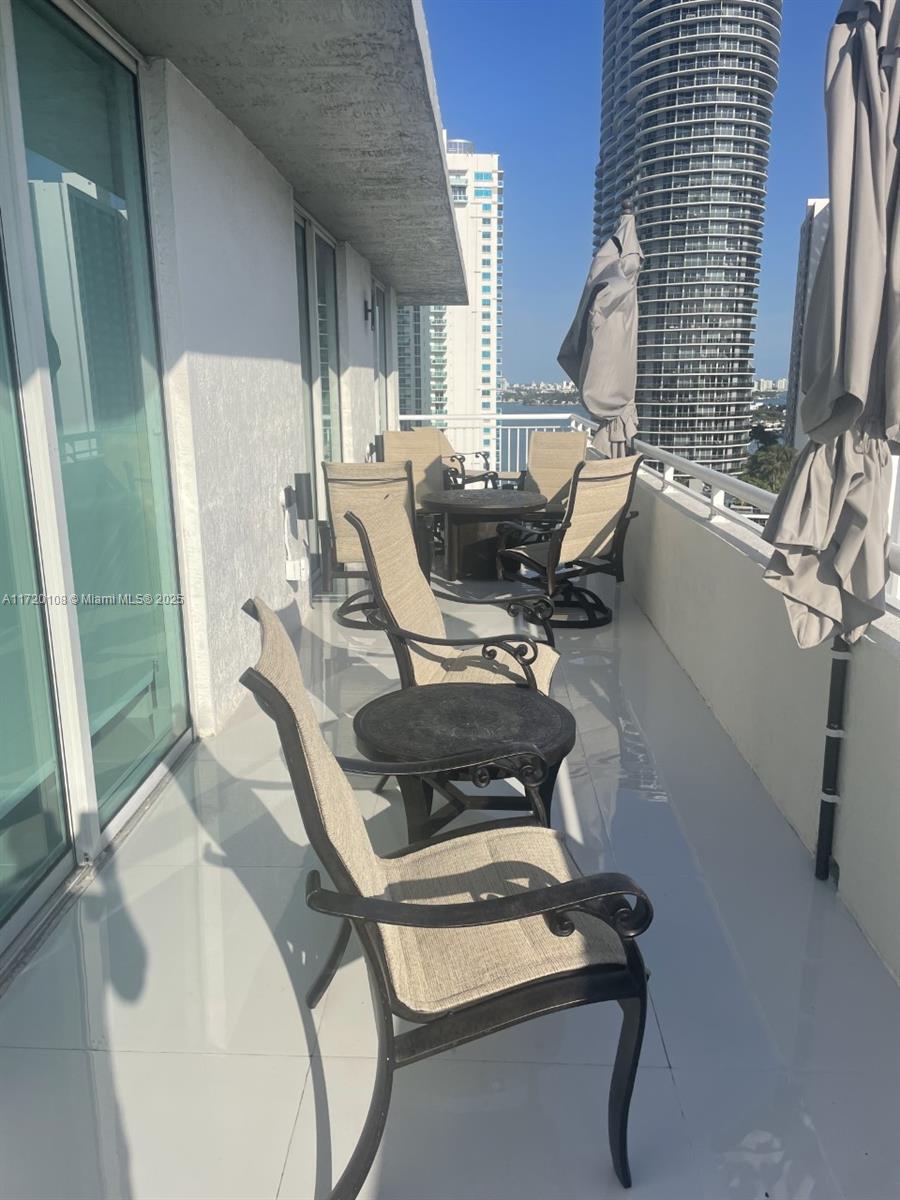1800 BISCAYNE PLAZA CONDO - Residential Lease
