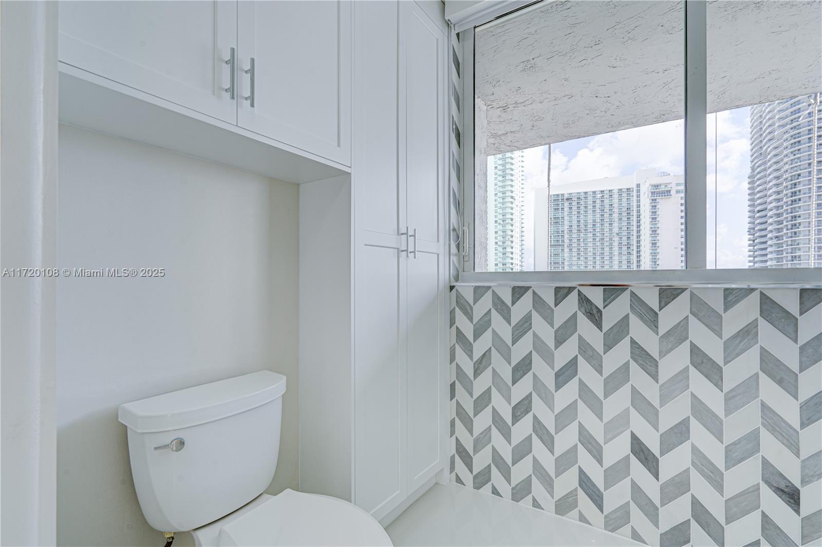 1800 BISCAYNE PLAZA CONDO - Residential Lease