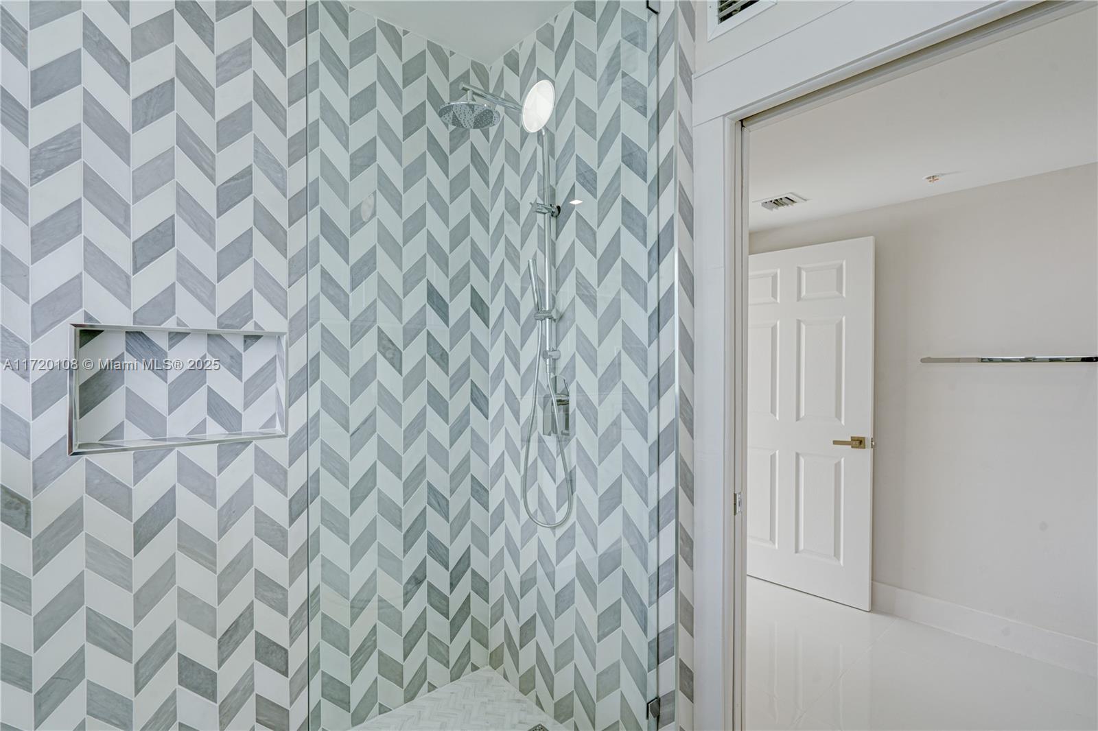 1800 BISCAYNE PLAZA CONDO - Residential Lease