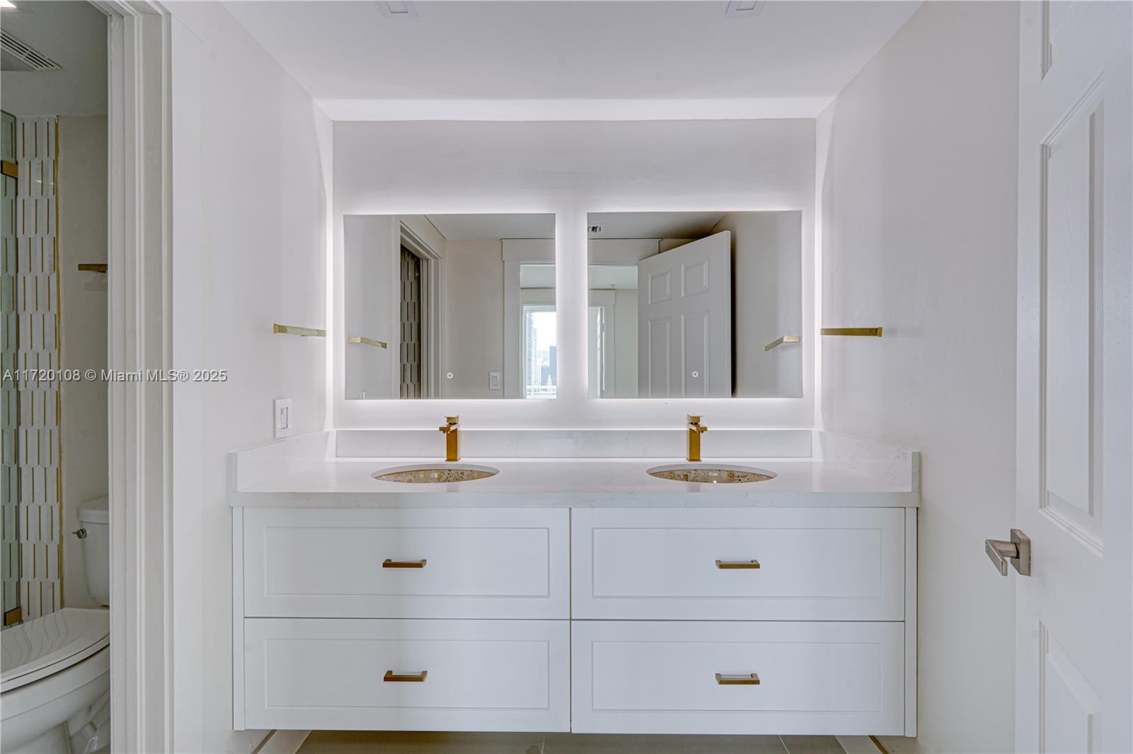 1800 BISCAYNE PLAZA CONDO - Residential Lease