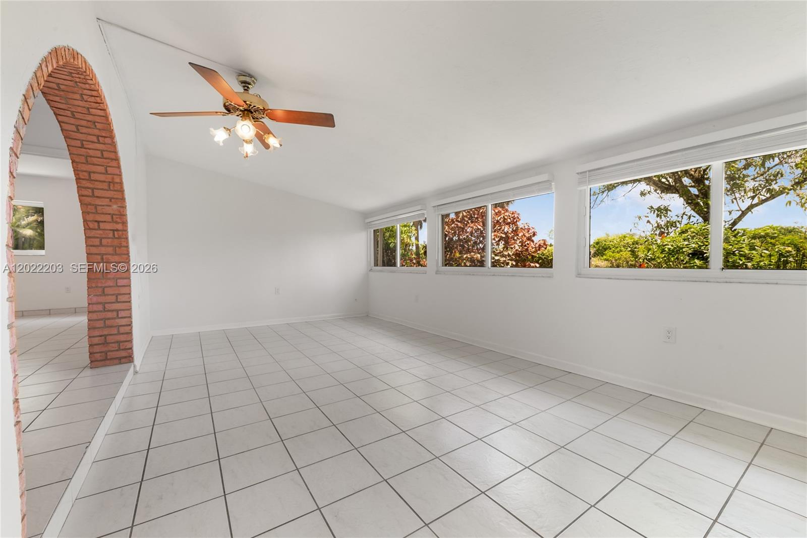 9460 Palmetto Club Ln E
