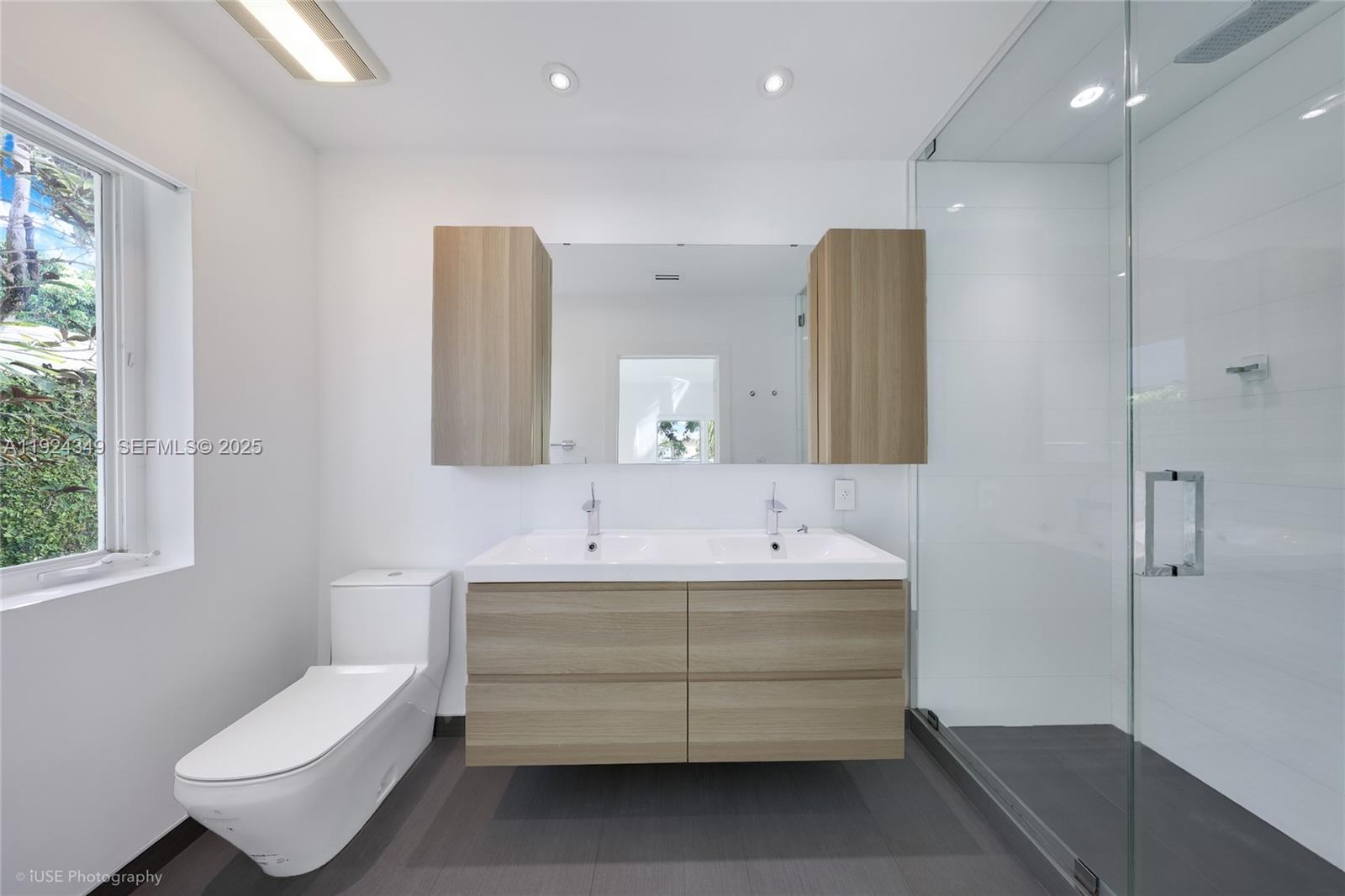 BISCAYNE ISL - Residential Lease