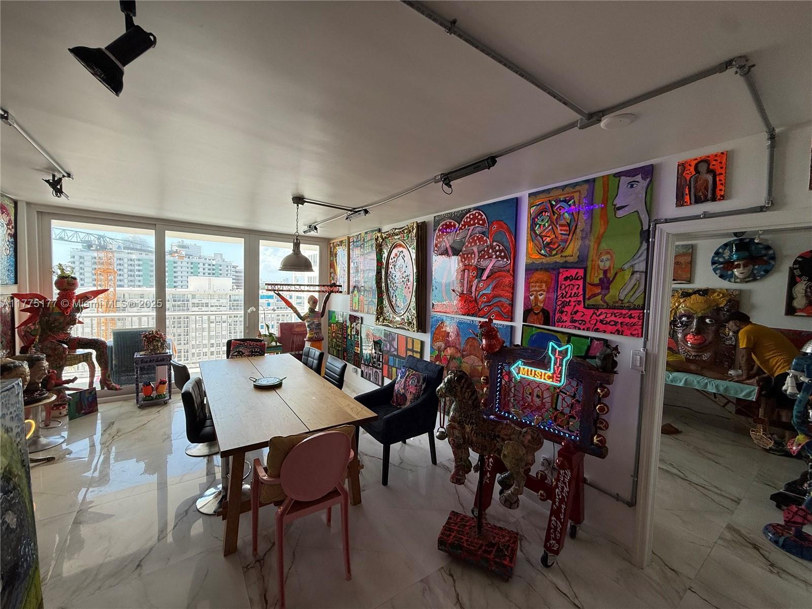 5401 Collins Ave 1016