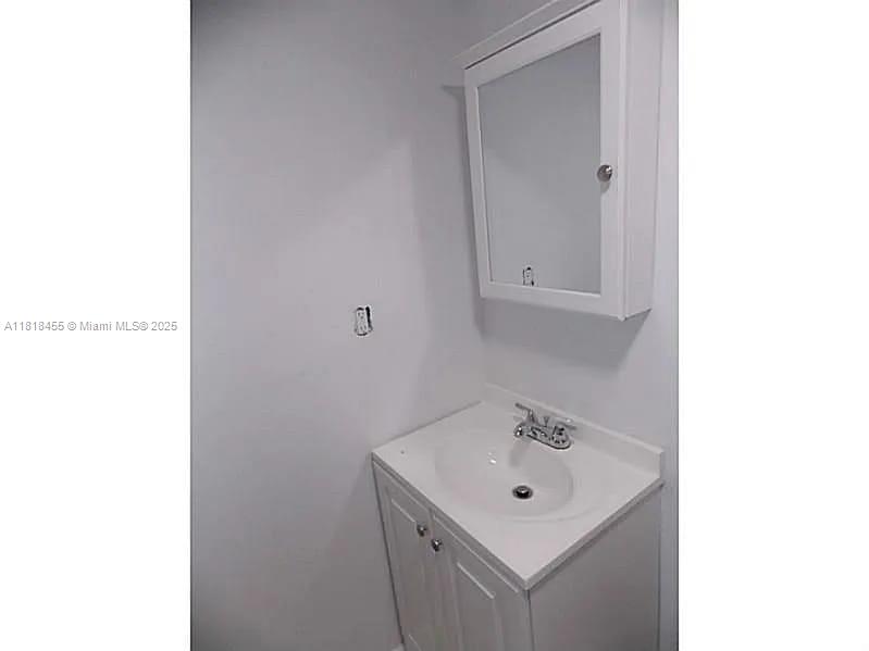 7031 Sw 129th Ave 1, Miami, Broward County, Florida - 2 Bedrooms  
2 Bathrooms - 