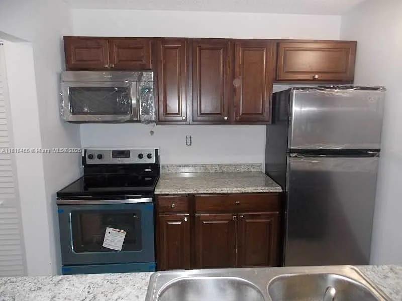 GREENTREE CONDO - Residential Lease