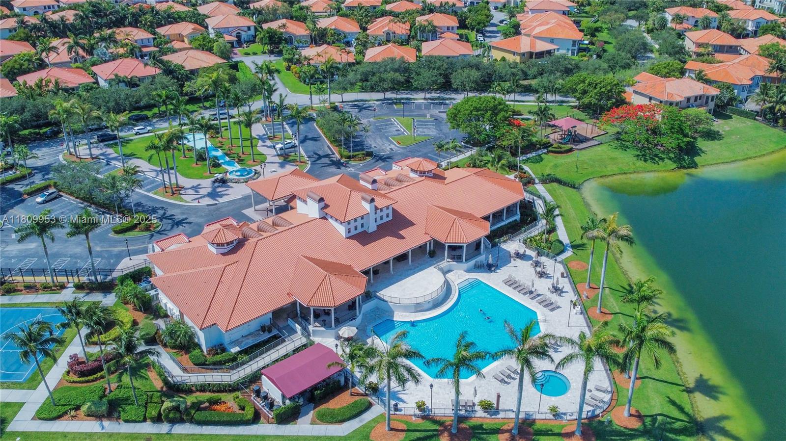 CUTLER CAY - Residential