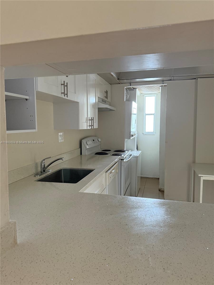 7960 N Colony Cir N 108, Tamarac, Broward County, Florida - 1 Bedrooms  
2 Bathrooms - 