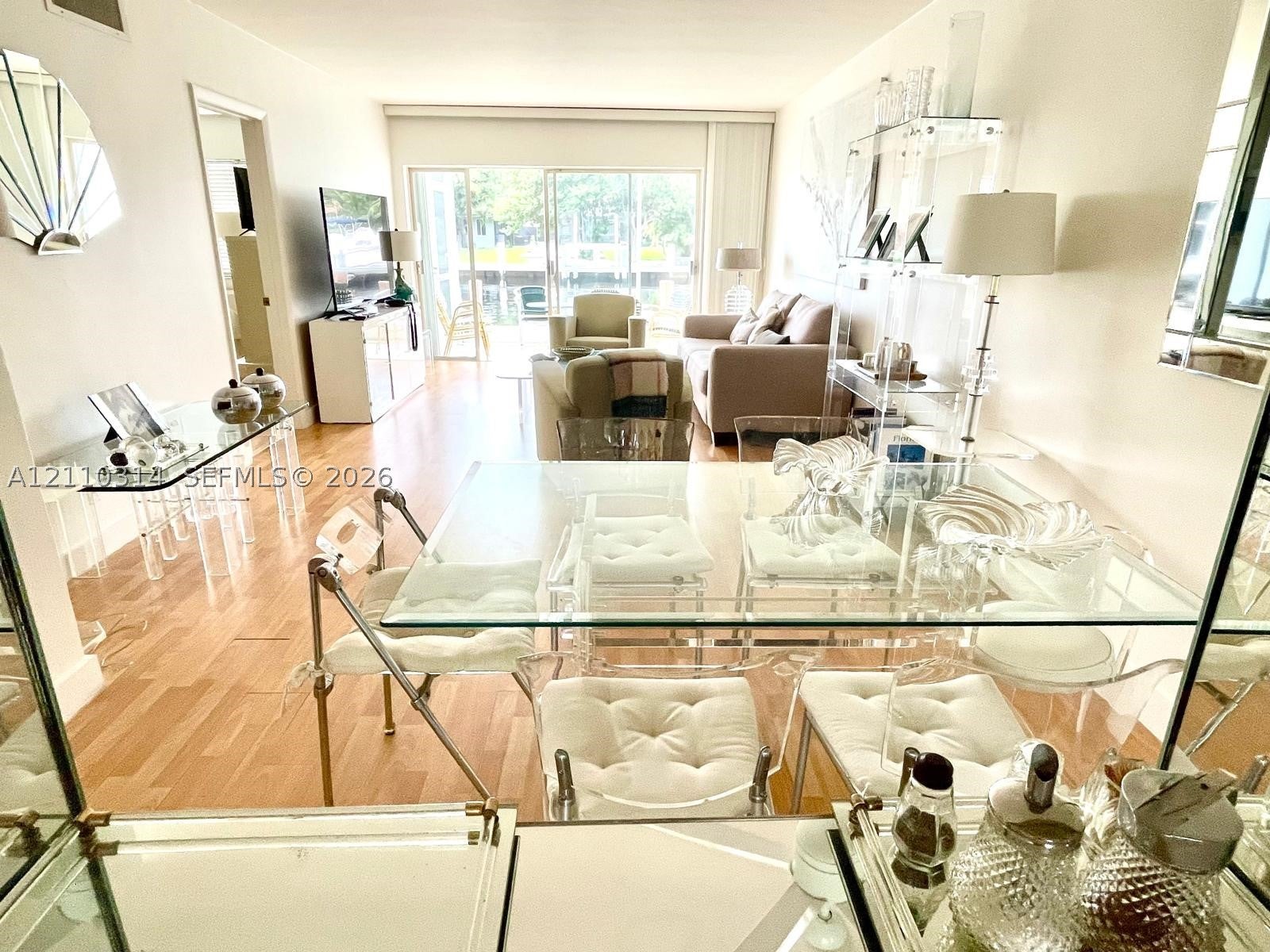 465 Paradise Isle Blvd 101