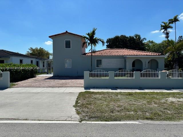 6550 Sw 37th St 2, Miami, Broward County, Florida - 2 Bedrooms  
1 Bathrooms - 