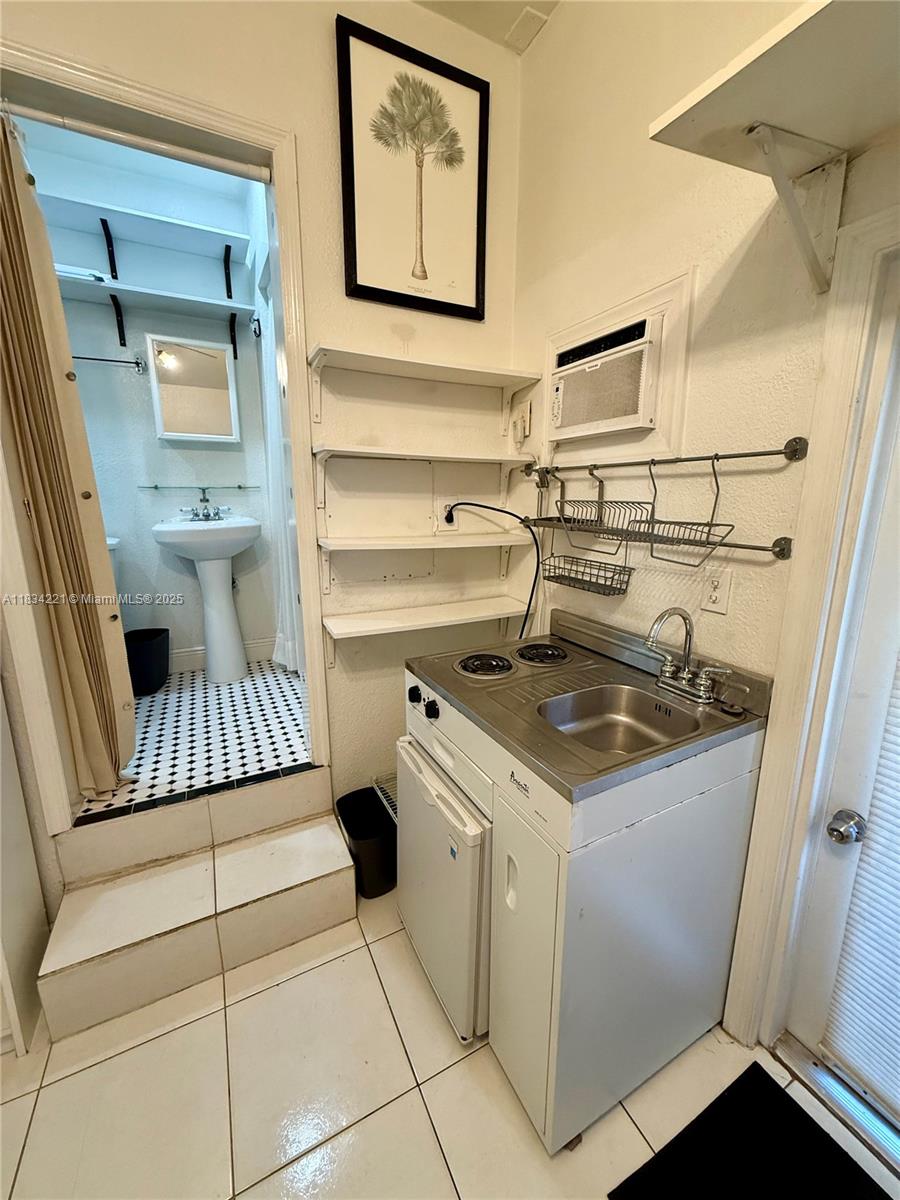 1750 SW 16th St 1