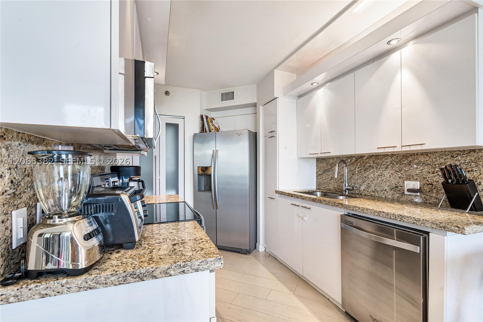 20185 E Country Club Dr 604