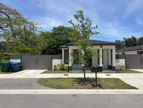 10091 Kumquat St Miami FL 33157