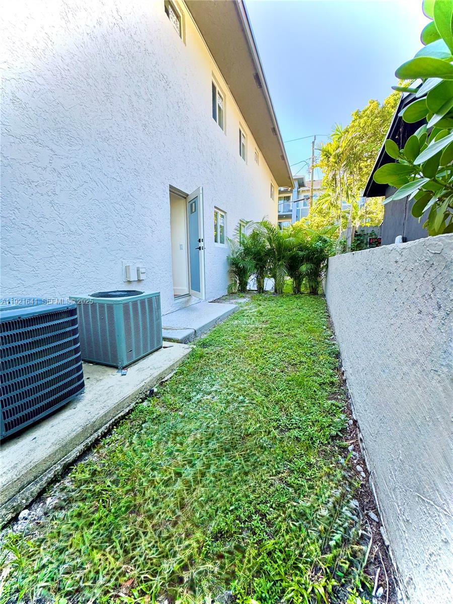 HIBISCUS GARDENS AMENDED - Residential Lease