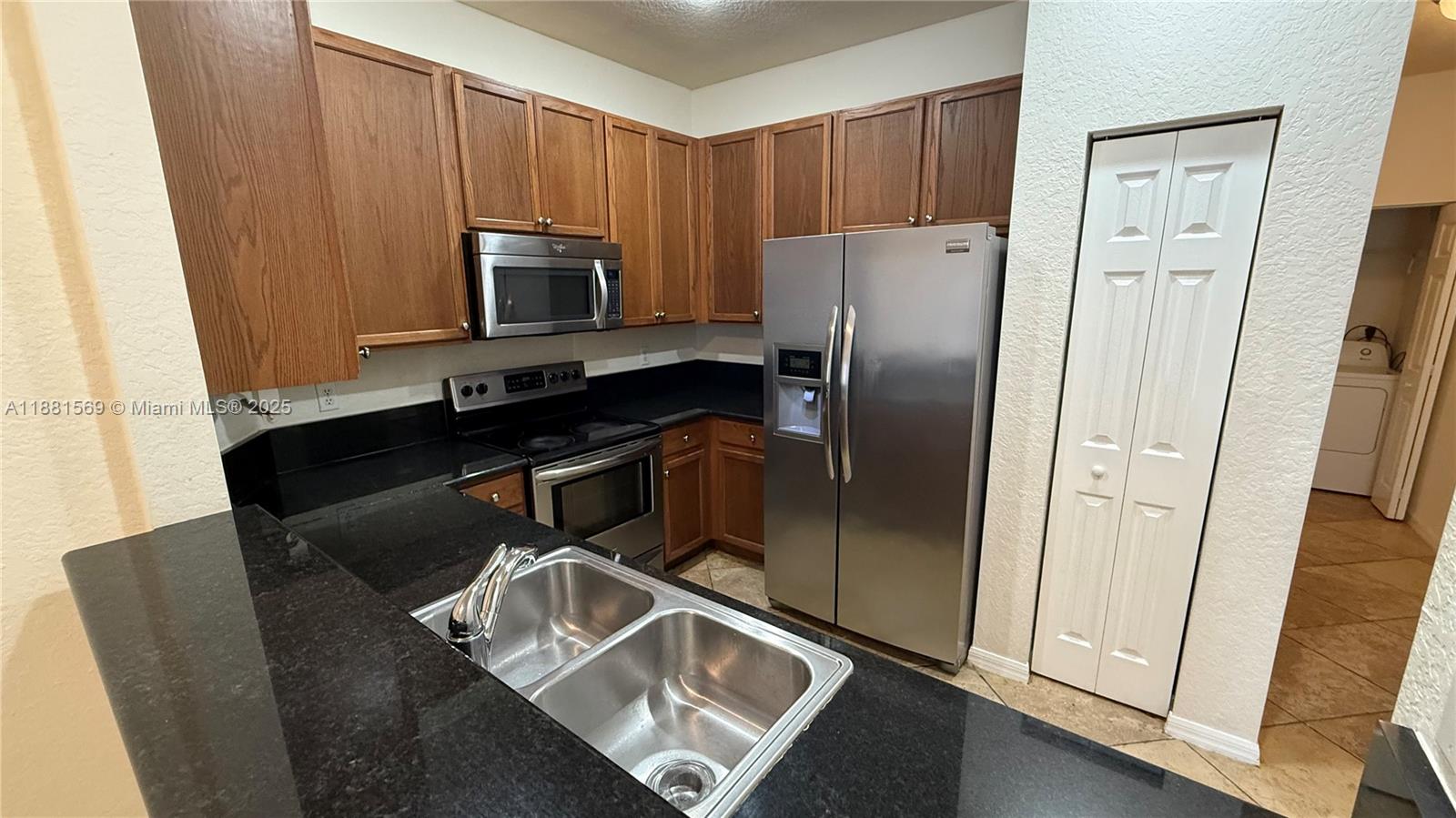 HAMPTON HILLS CONDO - Residential Lease