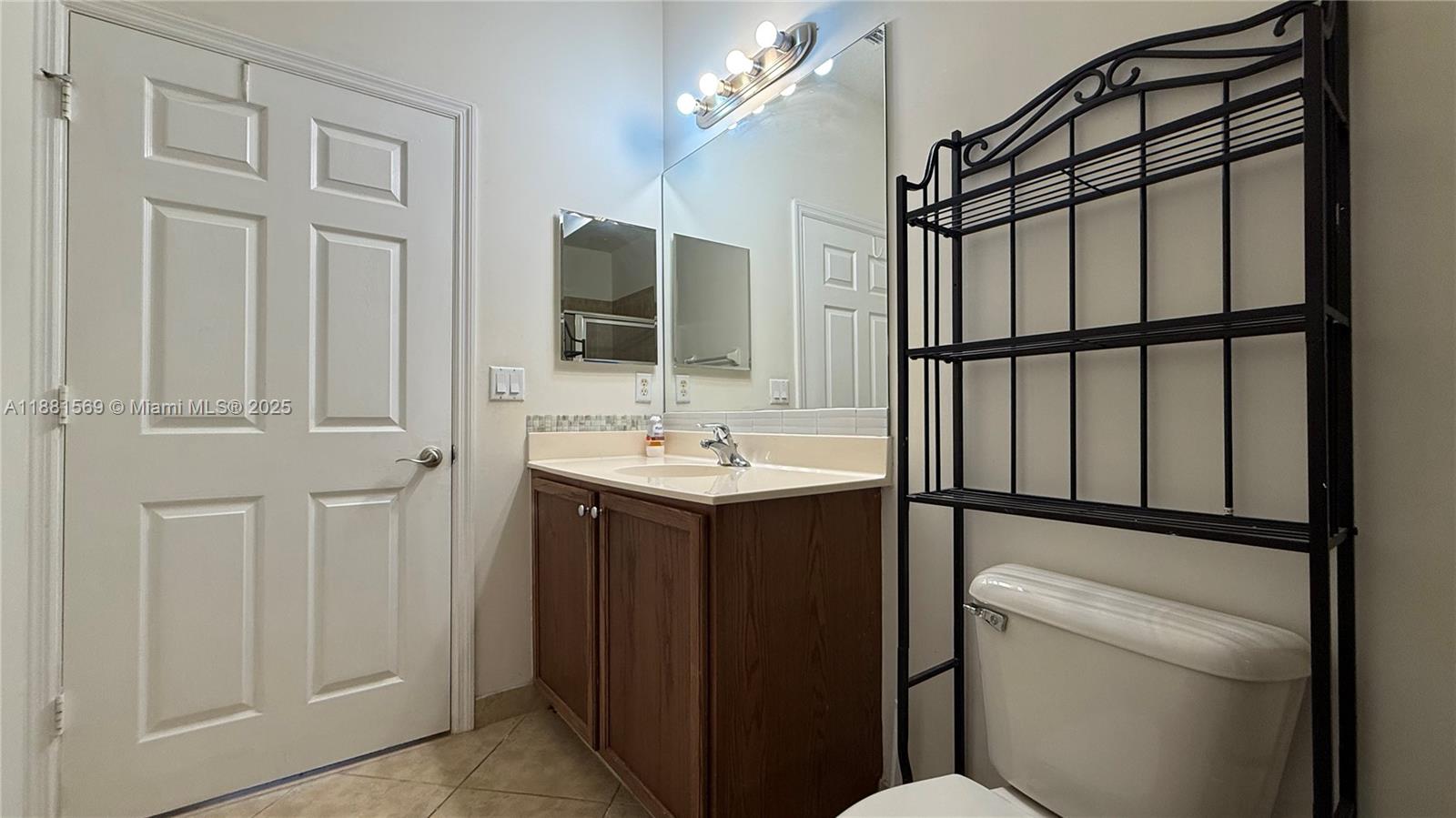 HAMPTON HILLS CONDO - Residential Lease