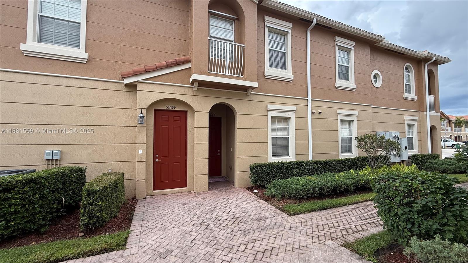 HAMPTON HILLS CONDO - Residential Lease