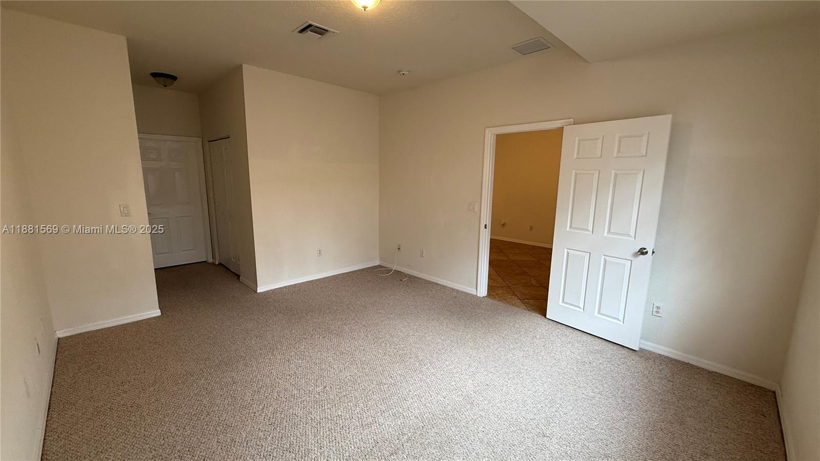HAMPTON HILLS CONDO - Residential Lease