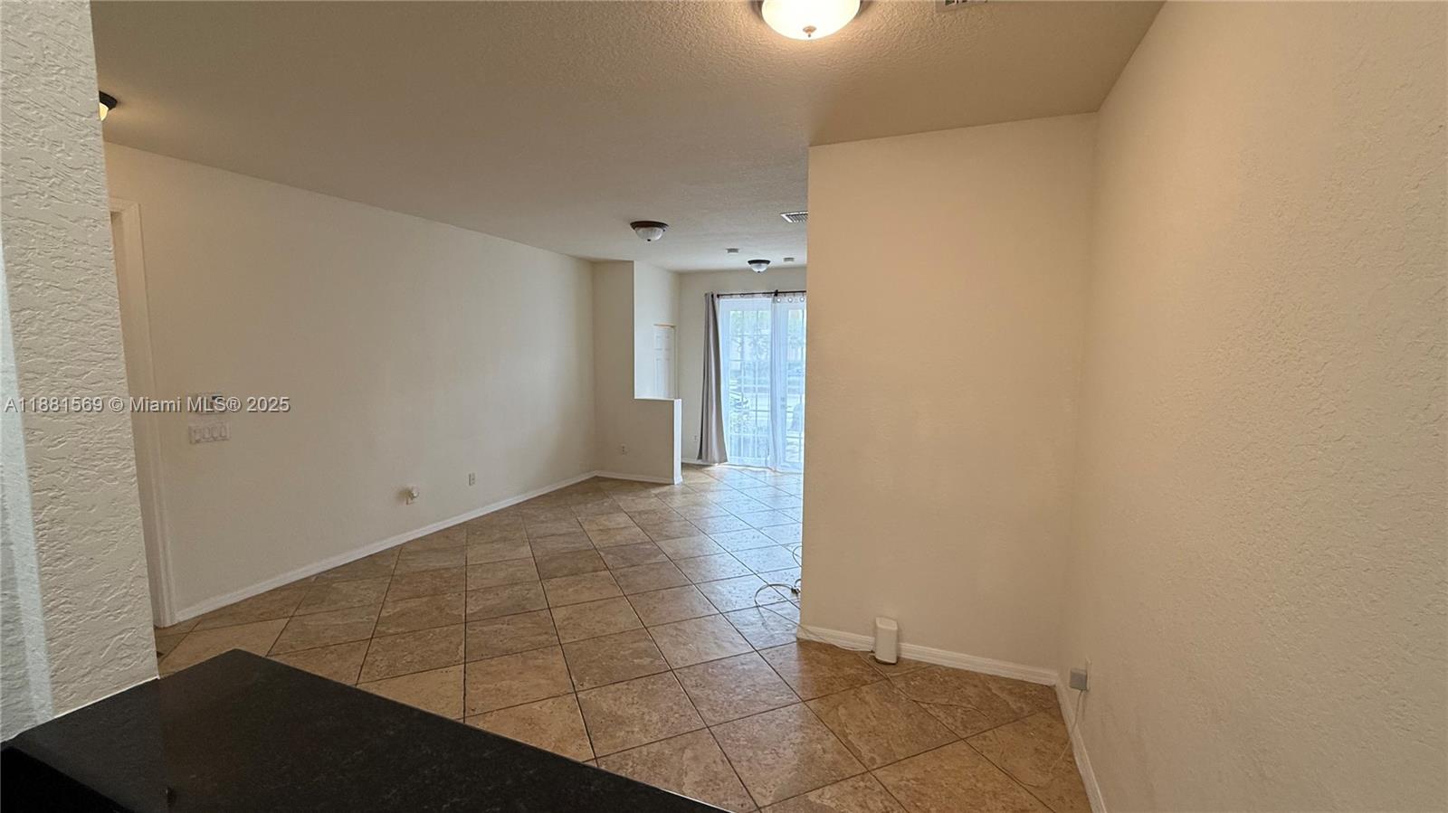 HAMPTON HILLS CONDO - Residential Lease