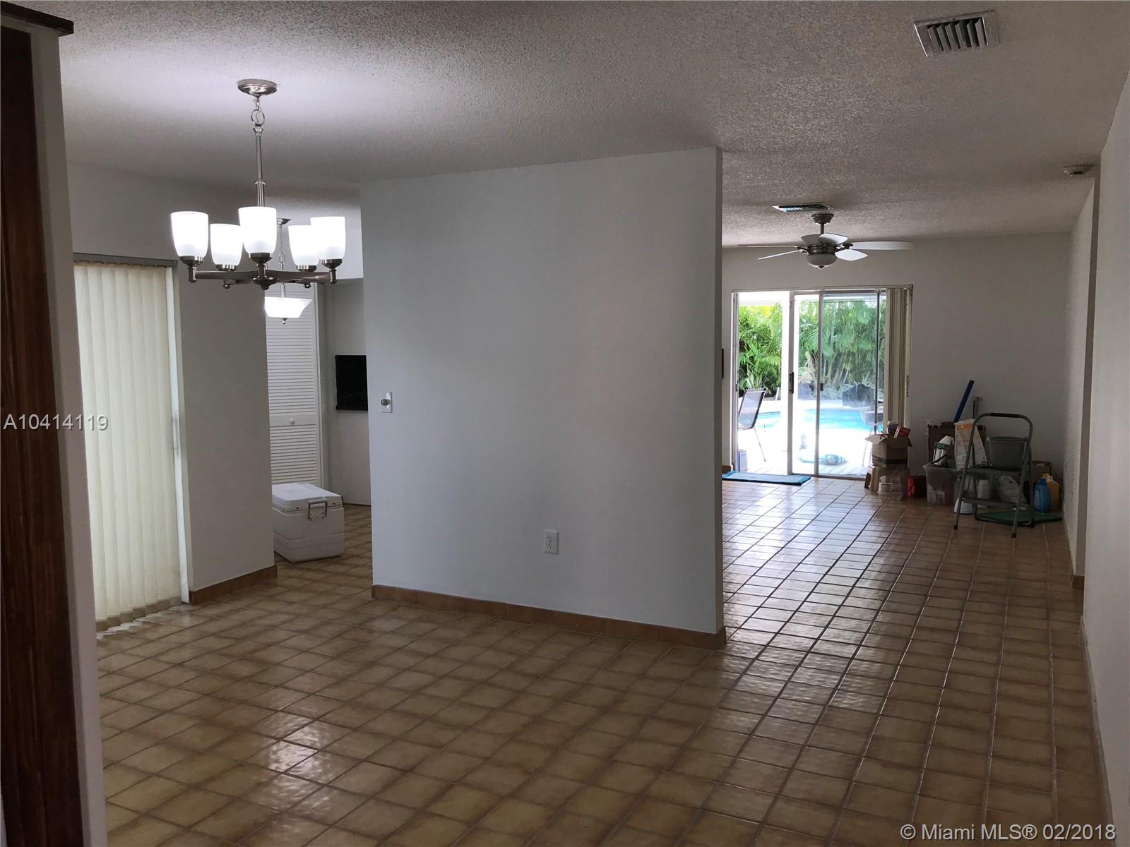 CASA GRANDE CONDO 17/1 - Residential