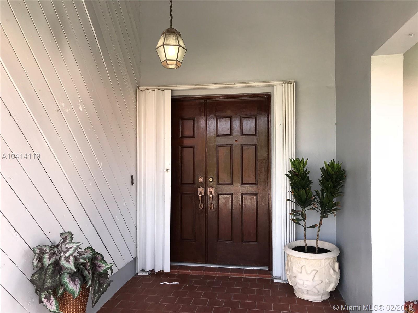 CASA GRANDE CONDO 17/1 - Residential