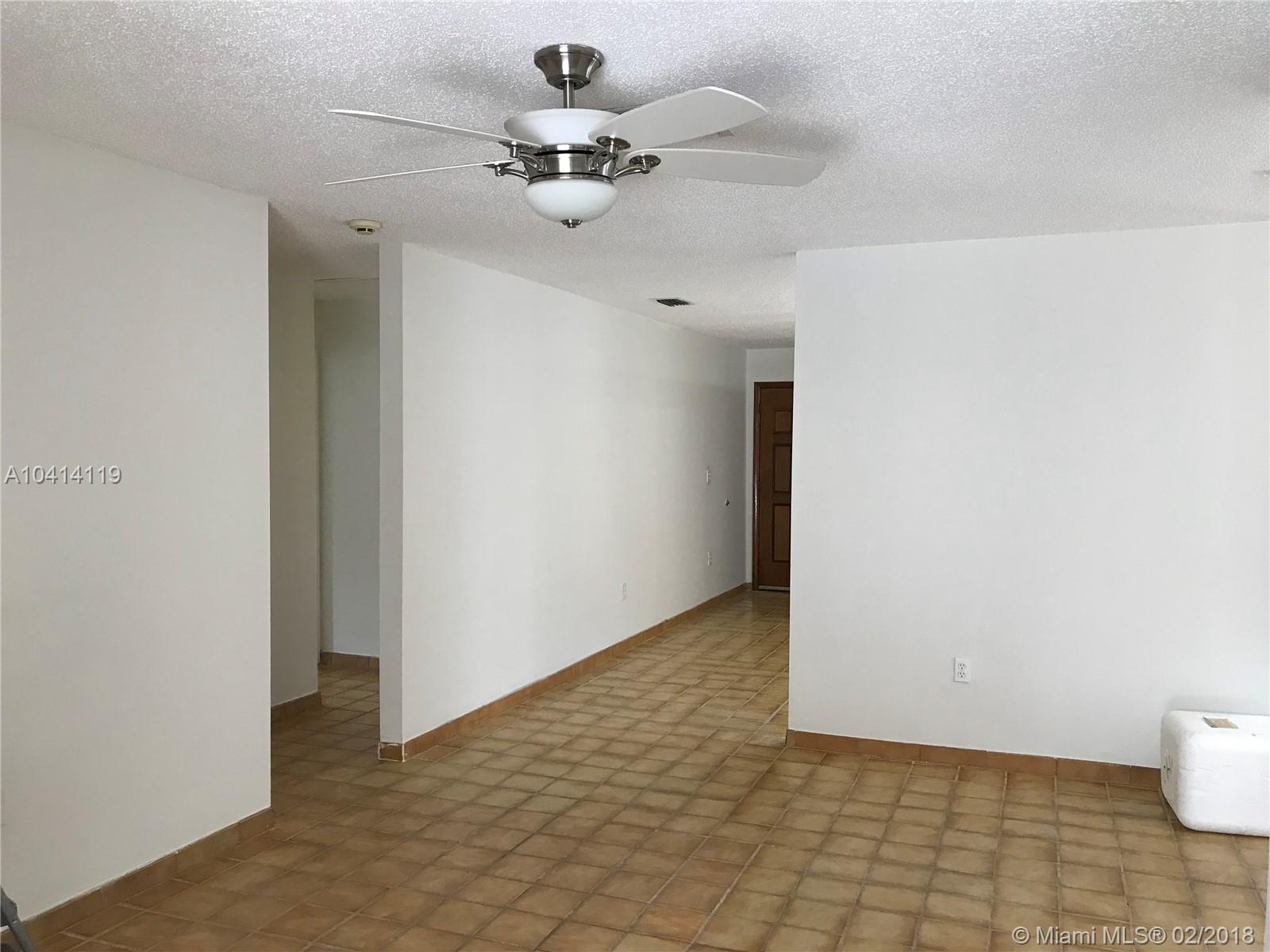 CASA GRANDE CONDO 17/1 - Residential
