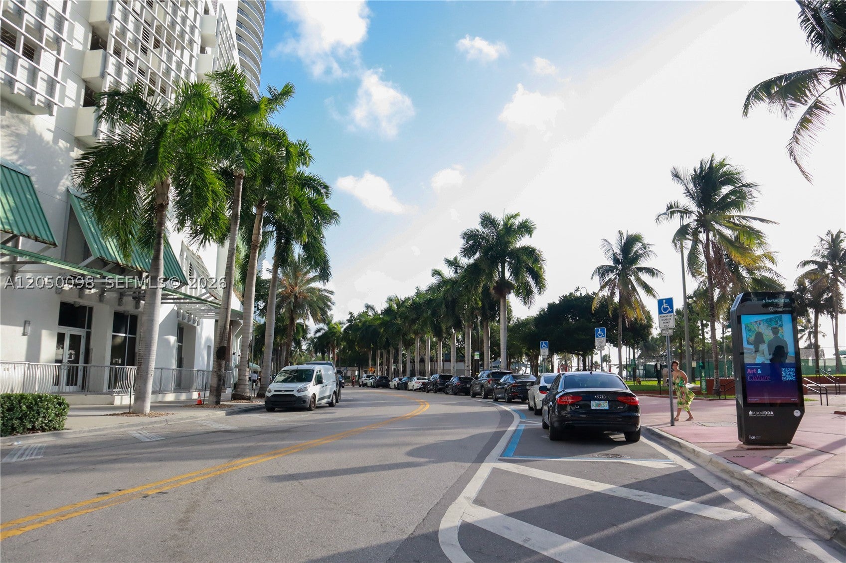 1750 N Bayshore Dr 3411