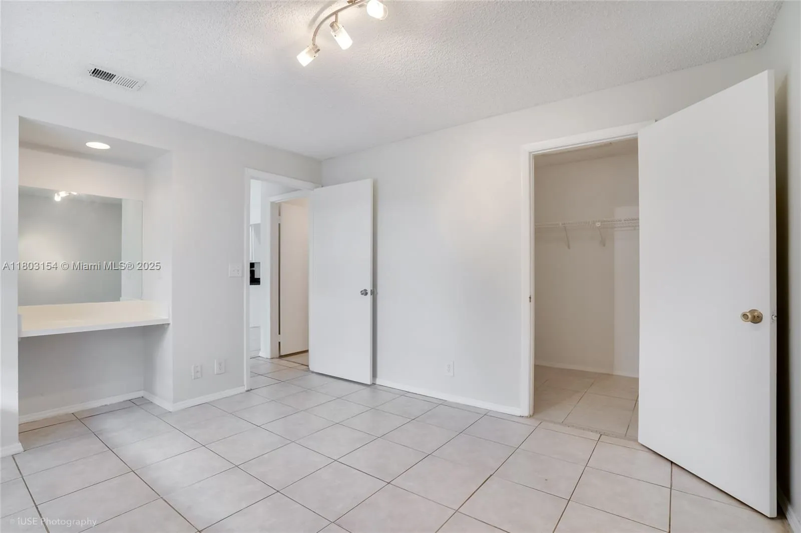 Sunrise, Florida 33322, United States, 2 Bedrooms Bedrooms, ,2 BathroomsBathrooms,Residential,Active,129671