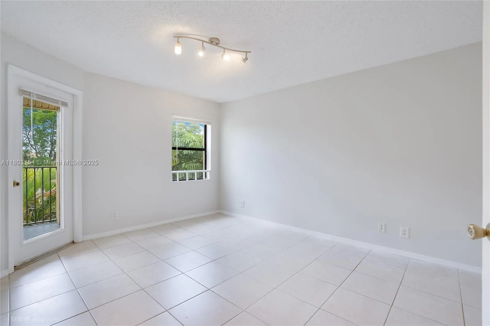 Sunrise, Florida 33322, United States, 2 Bedrooms Bedrooms, ,2 BathroomsBathrooms,Residential,Active,129671