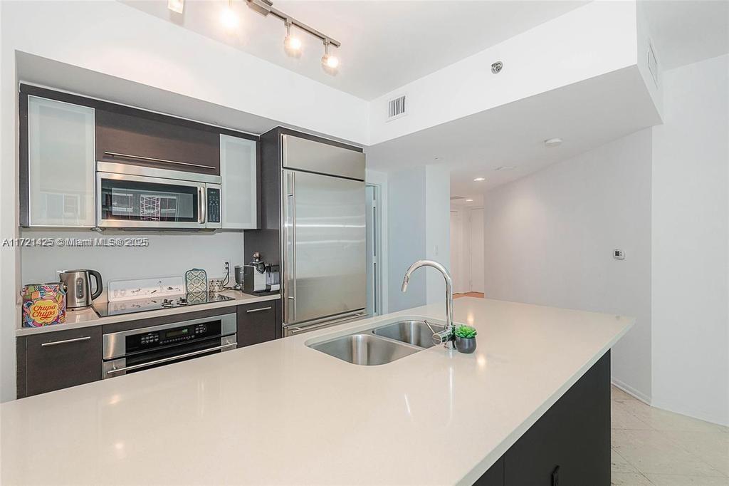 500 BRICKELL WEST CONDO - Residential