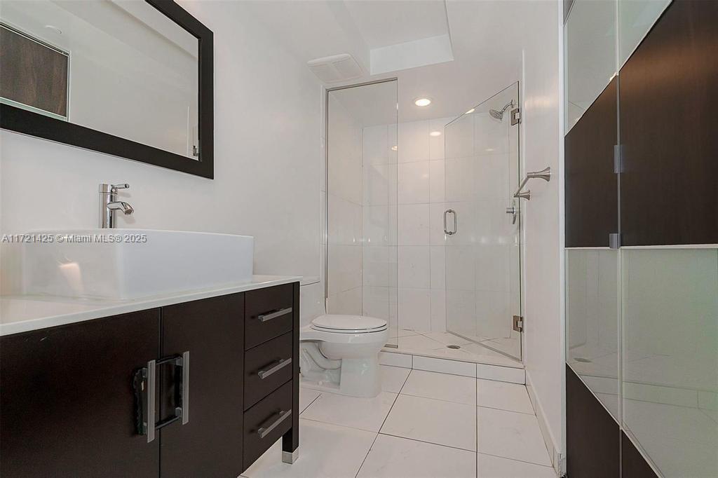 500 BRICKELL WEST CONDO - Residential