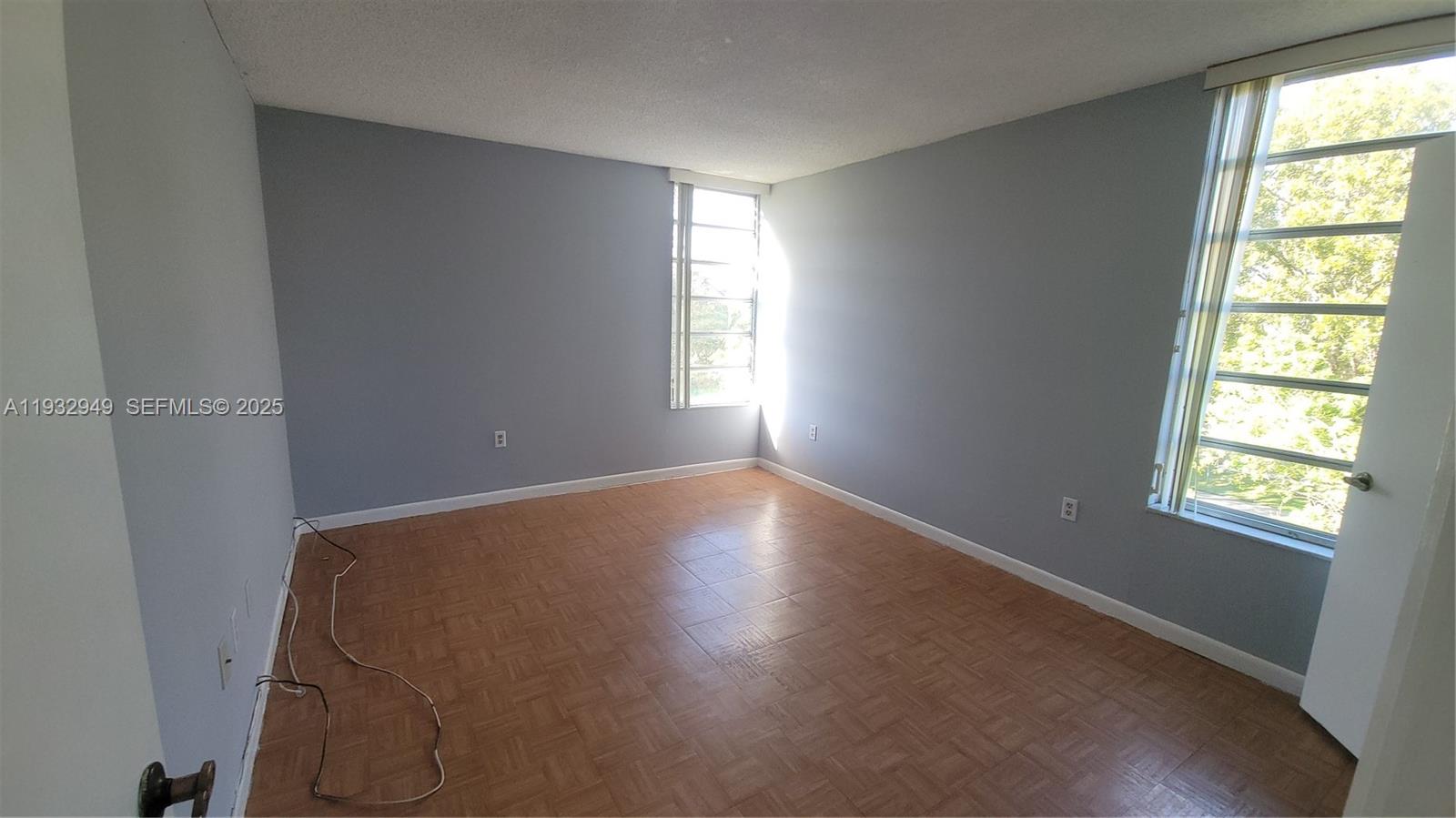 FERNWOODS CONDO NO 3 - Residential Lease