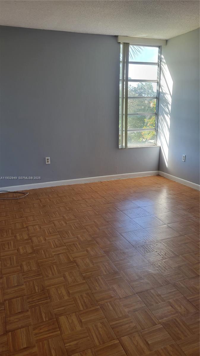 FERNWOODS CONDO NO 3 - Residential Lease