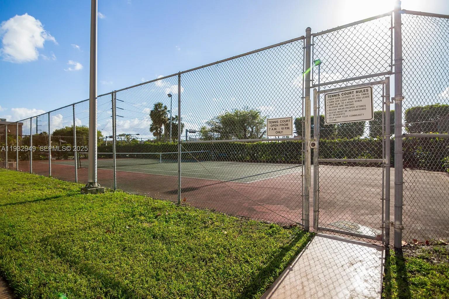 FERNWOODS CONDO NO 3 - Residential Lease