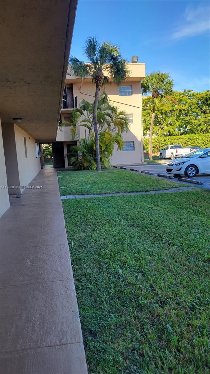 FERNWOODS CONDO NO 3 - Residential Lease