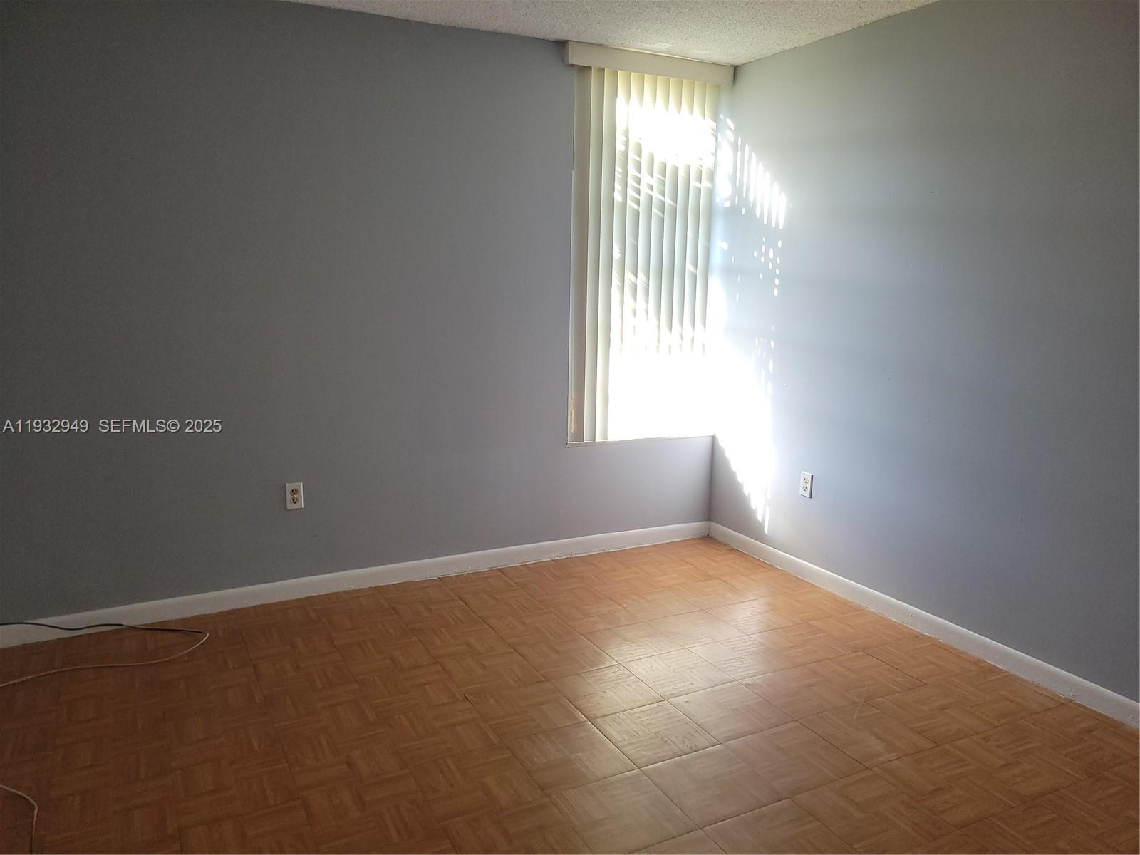 FERNWOODS CONDO NO 3 - Residential Lease