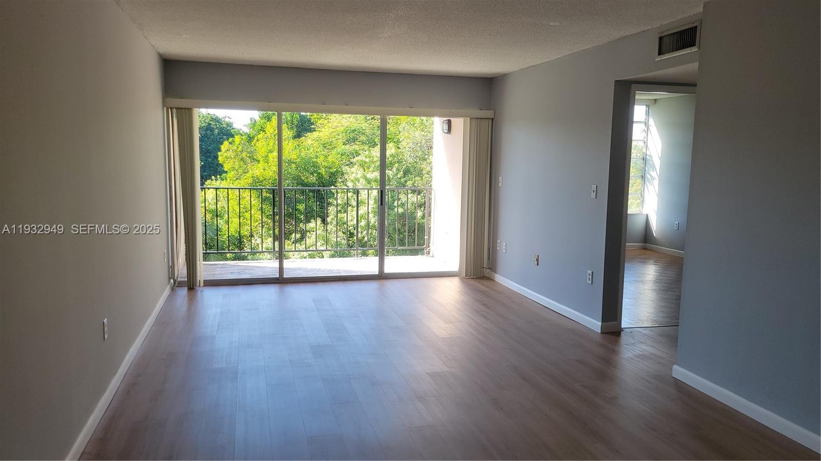 FERNWOODS CONDO NO 3 - Residential Lease