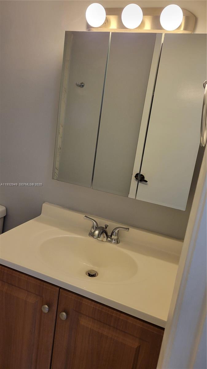 FERNWOODS CONDO NO 3 - Residential Lease