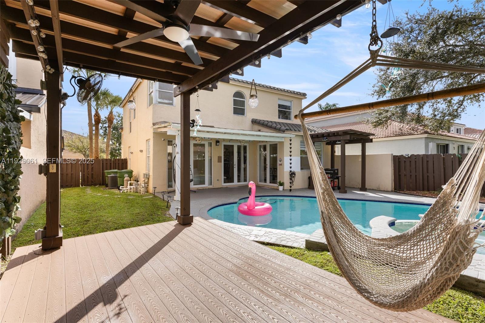 TOWNGATE - Residential