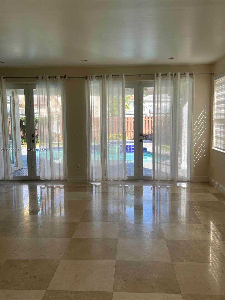 TOWNGATE - Residential