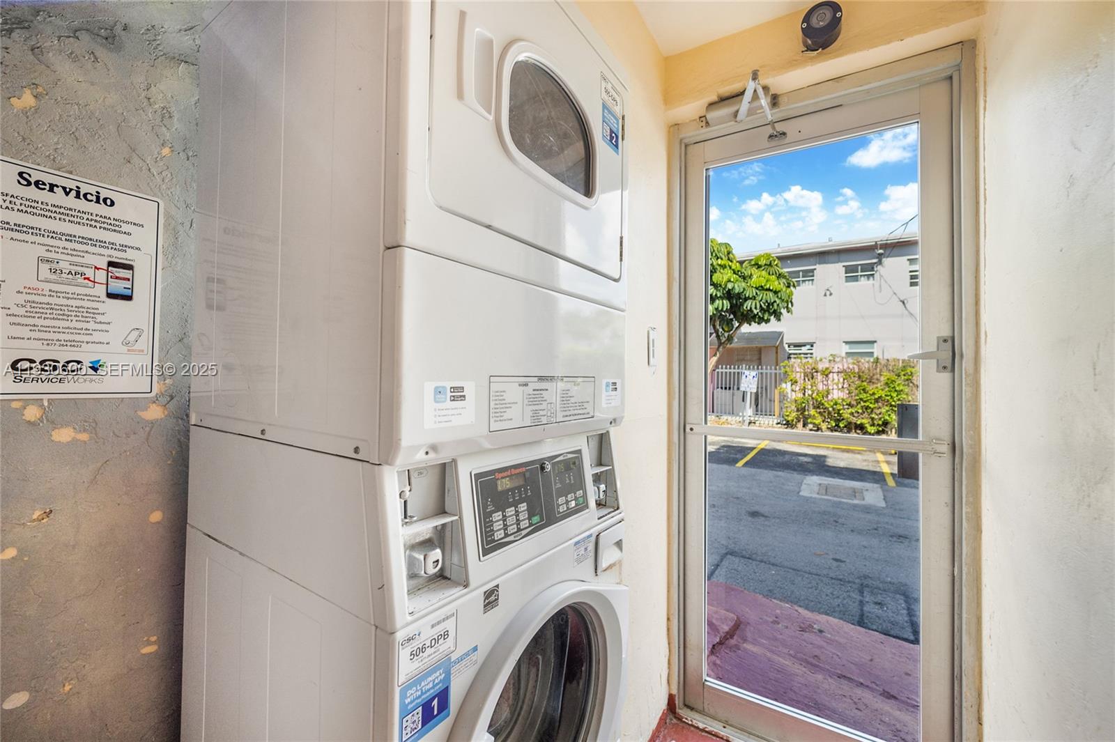 760 CONDO - Residential Lease