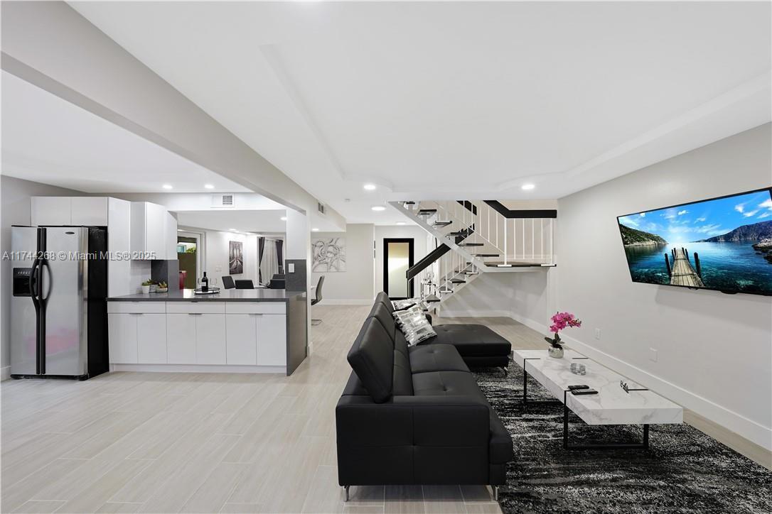 PUEBLO DEL SOL SEC 3 - Residential Lease